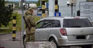 Чи випустять за кордон якщо є кредит: актуальні правила